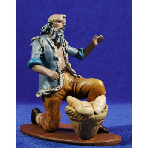 Shepherd addoring with a basket of bread 18 cm clay painted Figuralia