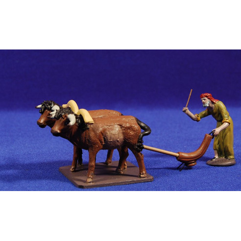 Pastor labrador arando 7 cm barro pintado Figuralia
