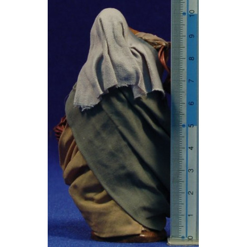 Woman carrying baskets 10 cm clay and clothes