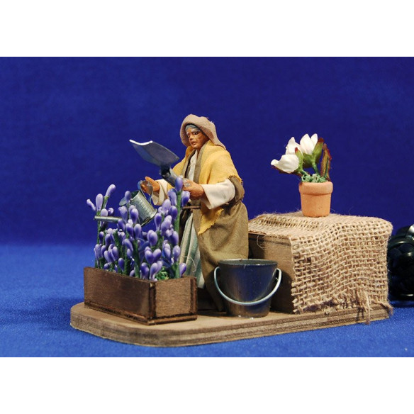 Woman watering movement 10 cm clay and clothes