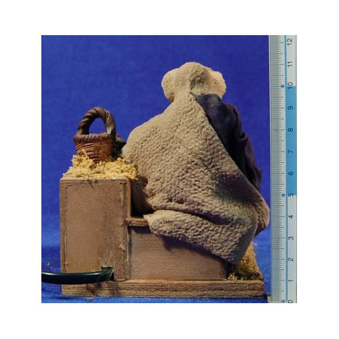 Shepherd basket movement 12 cm clay and clothes