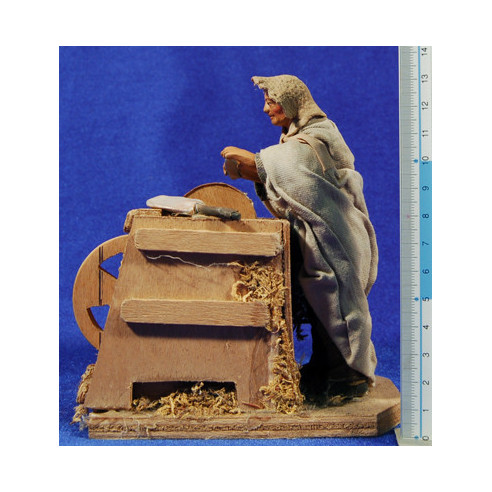 Afilador movimiento 12 cm barro pintado