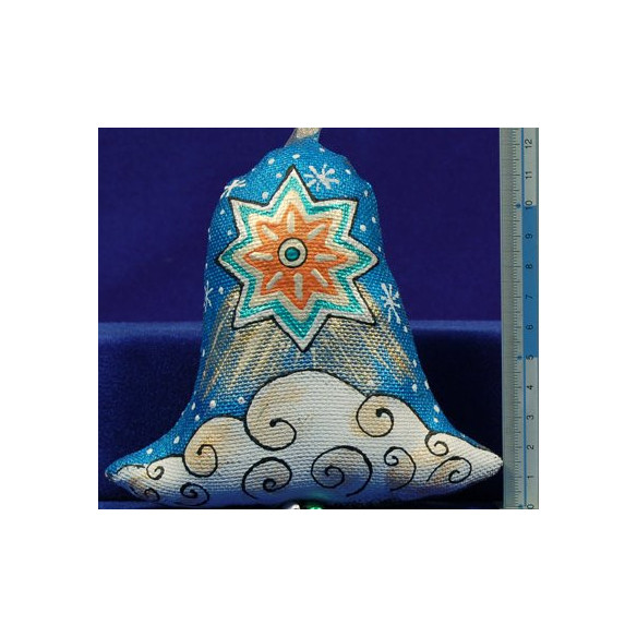 Angel con estrella forma campana 12 cm ropa pintada