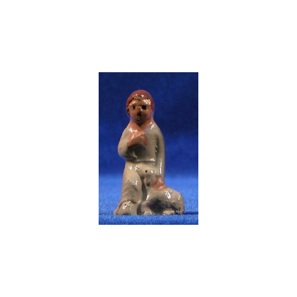 Shepherd addoring with lamb 5 cm clay painted