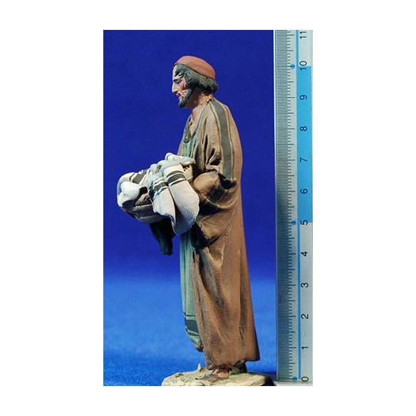Shepherd with clothes basket 10 cm clay painted De Francesco