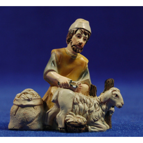 Shepherd shearing a lamb M2 9 cm resin