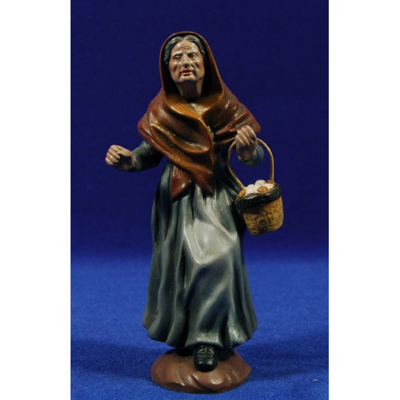 Pastora con cesto huevos 16 cm barro pintado Figuralia