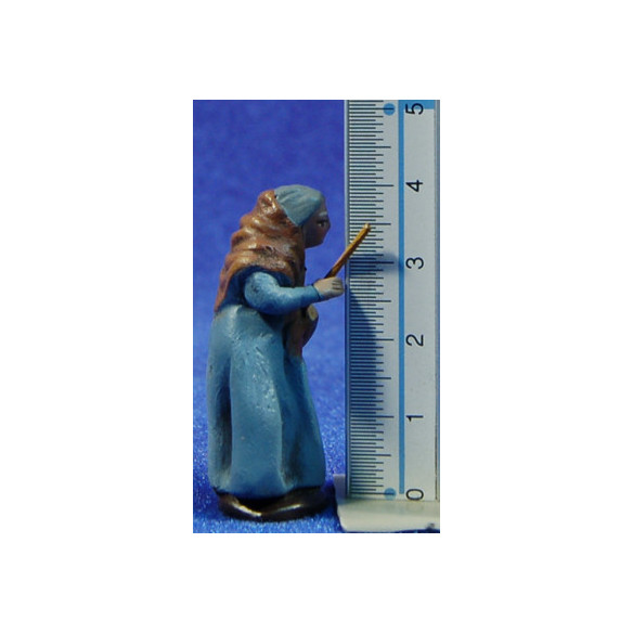 Pastora con zambomba 5 cm barro pintado Figuralia