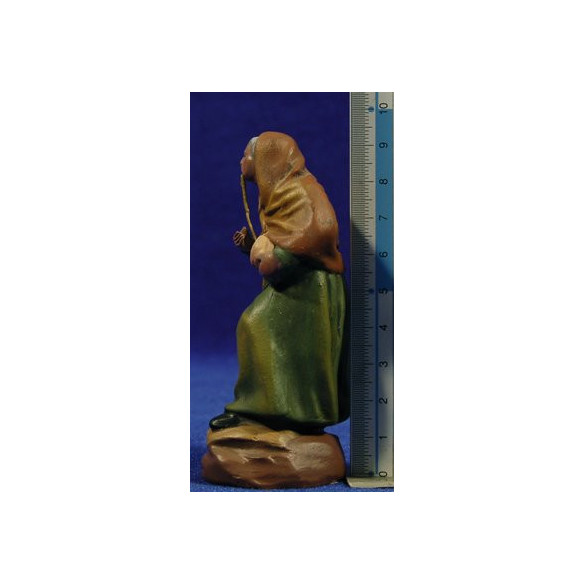 Woman with zambomba 9 cm clay painted Figuralia