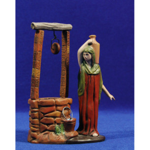 Pastora en pozo 12 cm barro pintado Figuralia
