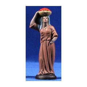Pastora con cesta en la cabeza 9 cm barro pintado Figuralia