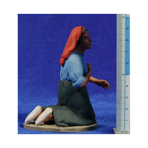 Pastora catalana adorando con delantal 15 cm barro pintado Delgado