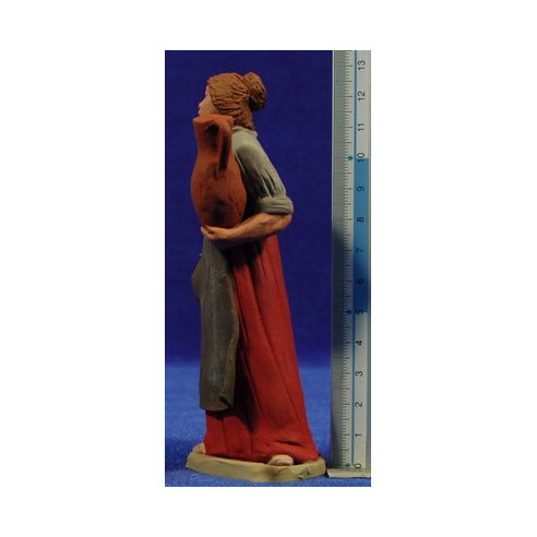 Pastora catalana con jarra 15 cm barro pintado Delgado