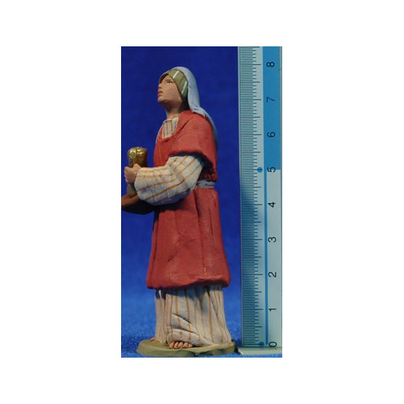 Pastora ebraica con vasoio e piato 8 cm terracotta dipinte Delgado