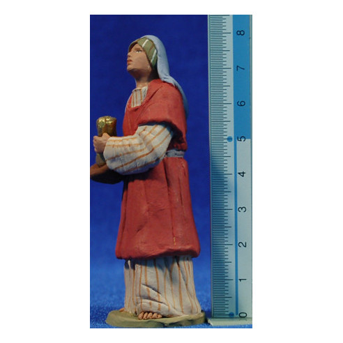Pastora hebrea con jarra y plato 8 cm barro pintado Delgado