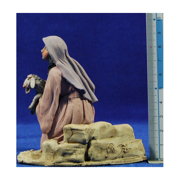 Pastora adorando con cordero 14 cm barro pintado De Francesco