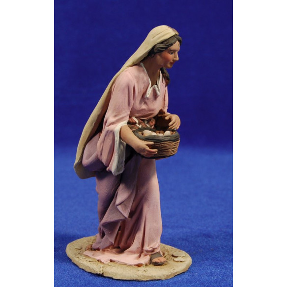 Pastora con cesto huevos 15 cm barro pintado De Francesco