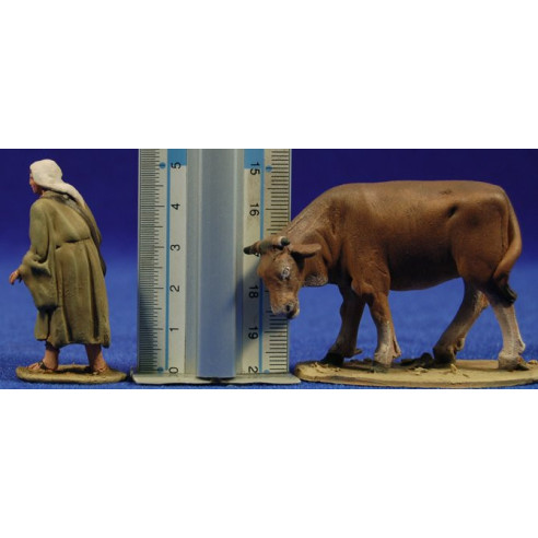 woman with a cow 5 cm clay painted De Francesco