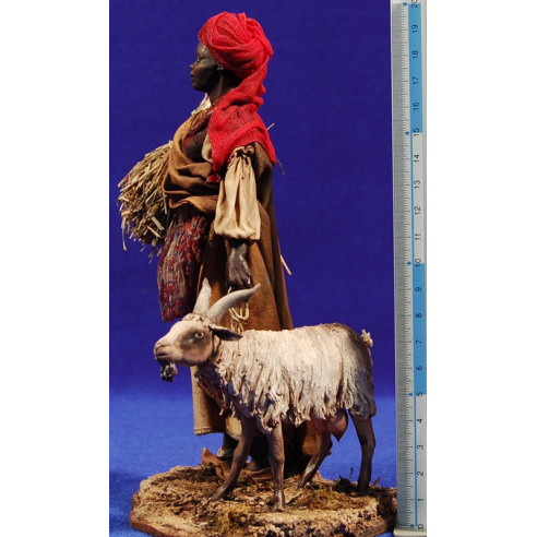 Pastorella mora con capra 18 cm terracotta e stoffa dipinte Angela Tripi