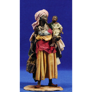 Pastora negra con cesto y niño 18 cm barro y tela pintada Angela Tripi
