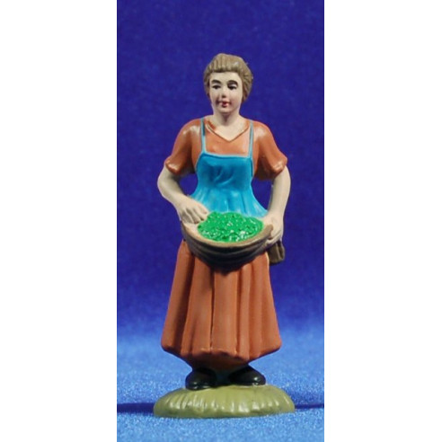 Woman with basket 8 cm plastic Belenes Puig