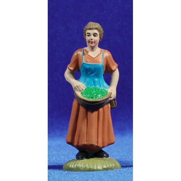 Woman with basket 8 cm plastic Belenes Puig