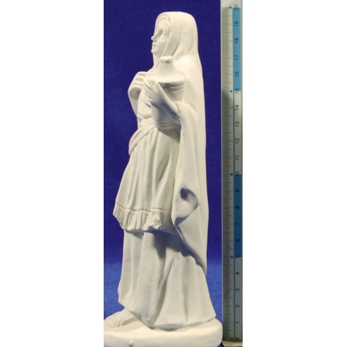 Non painted woman with a jar 20 cm chalk