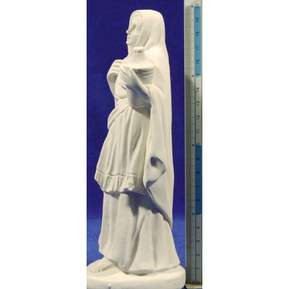 Non painted woman with a jar 20 cm chalk