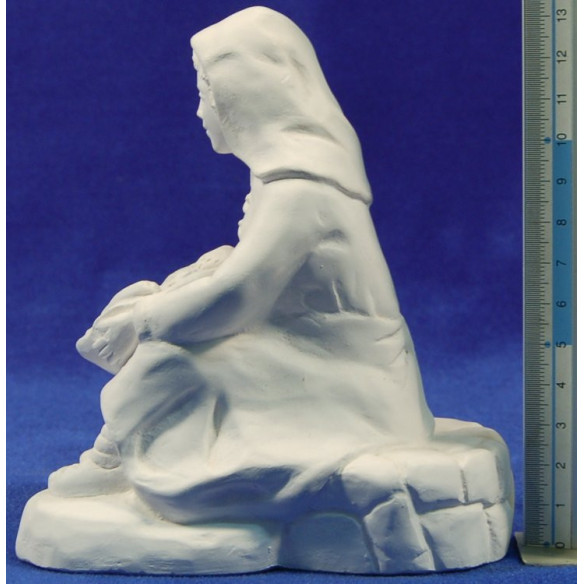 Non painted woman selling fish 20 cm chalk