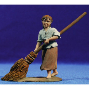 Woman cleaning 17 cm resin Montserrat Ribes