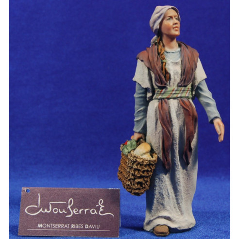 Woman with basket 17 cm resin Montserrat Ribes