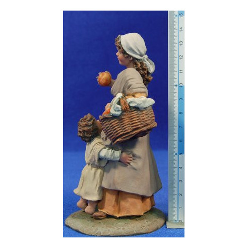 Pastora amb nena 20 cm resina Montserrat Ribes