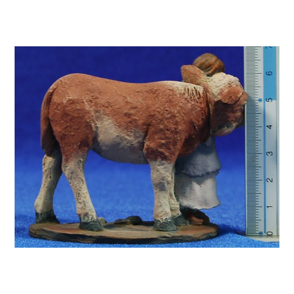 Bambina con vitello 9 cm resina Montserrat Ribes
