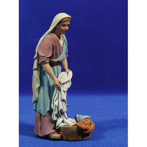 Woman cleaning with basket 17 cm resin Montserrat Ribes