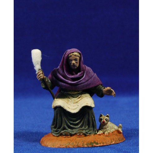 Old woman with treadh with tissue 10 cm durexina Oliver