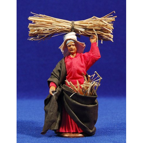 Woman with straw 10 cm clay and clothes
