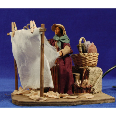 Woman shaking clothes movement 12 cm clay and clothes