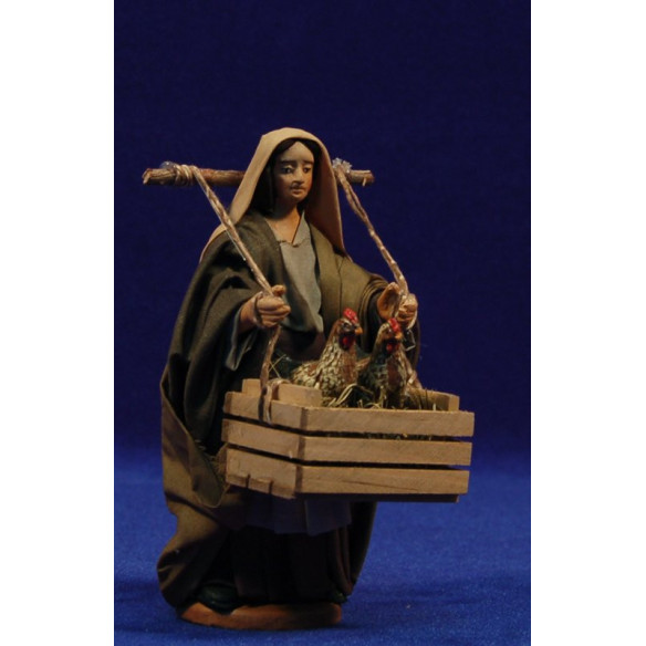 Donna con cassetta gallina 13 cm stoffe e terracotta