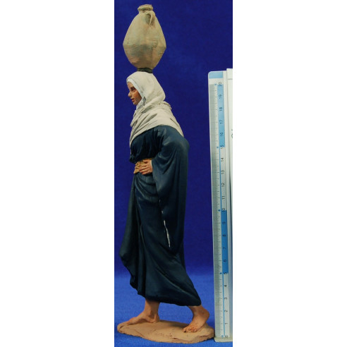 Pastora con brocca 20 cm pasta ceramica Hermanos Cerrada