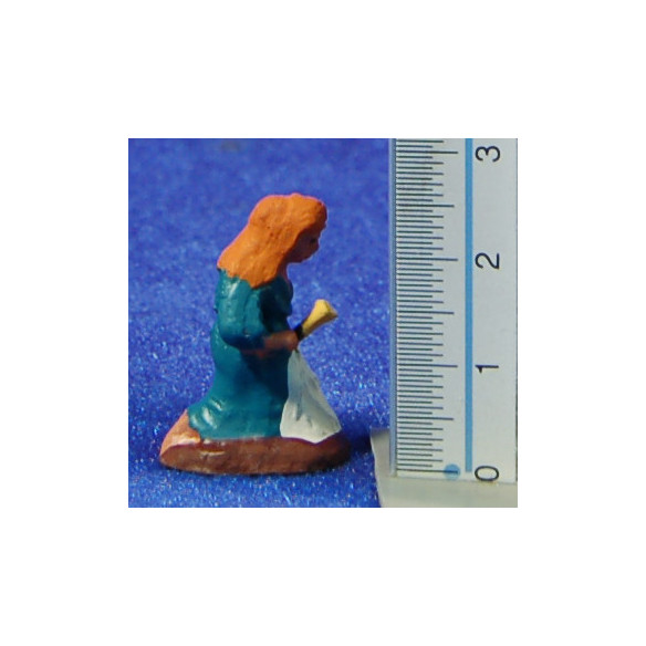 Pastora lavandera 3 cm barro pintado Fabregat