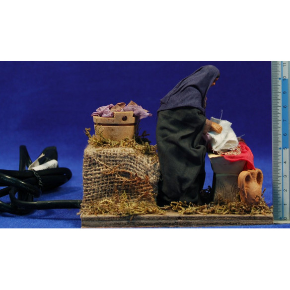 Woman cleaning movement 10 cm clay and clothes