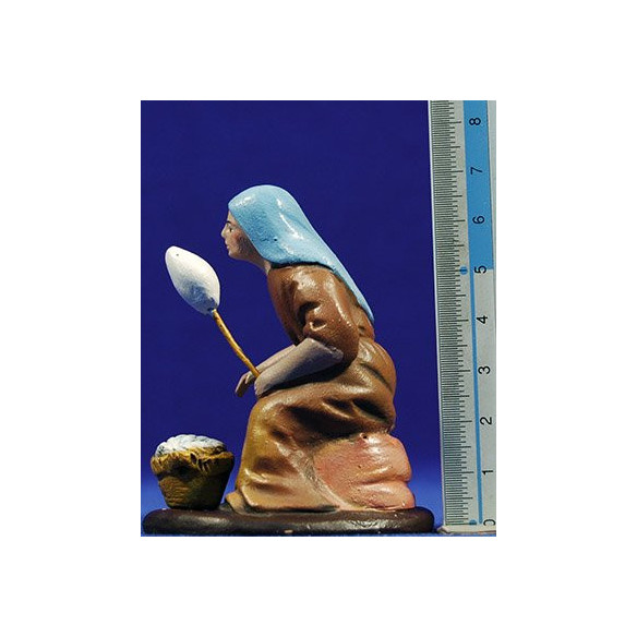 Hilandera M2 7 cm barro pintado Figuralia