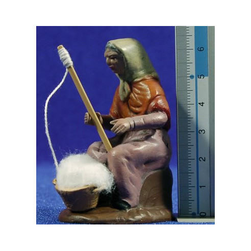 Hilandera 7 cm barro pintado Figuralia
