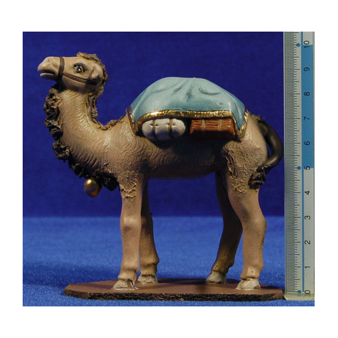 Camello de pie 9 cm barro pintado Figuralia