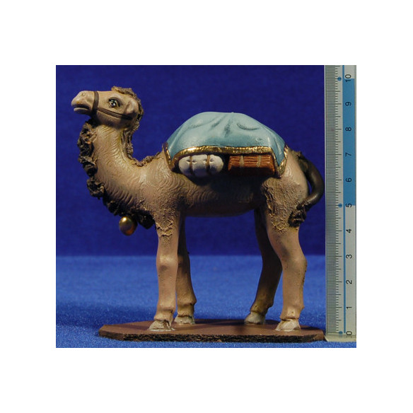 Camello de pie 9 cm barro pintado Figuralia