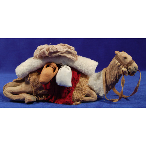 Camel seating movement 14 cm clay painted