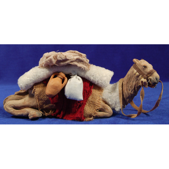 Camel seating movement 14 cm clay painted