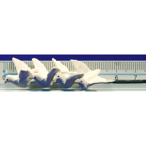 Conjunt quatre coloms blancs volen 9 cm fang pintat AB