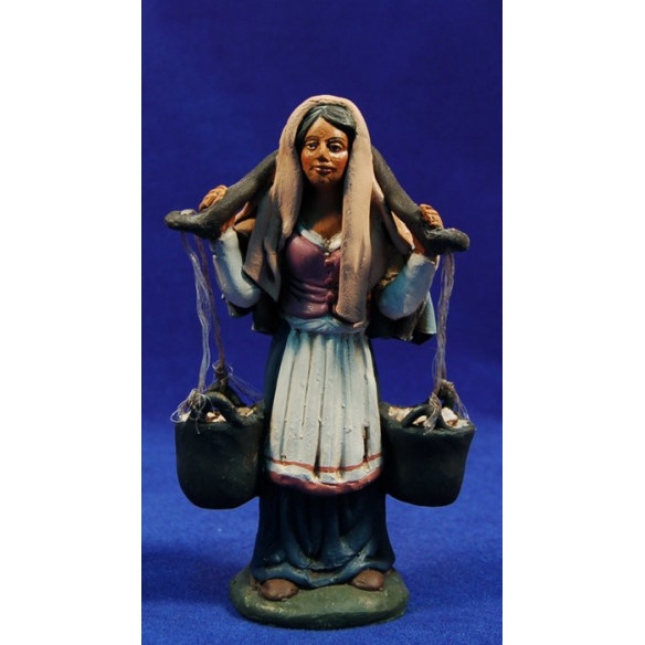 Donna con cestini  18 cm terracotta dipinte