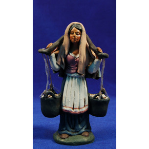 Pastora con cestos 18 cm barro pintado